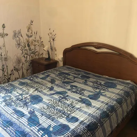 Shalom Apartment *